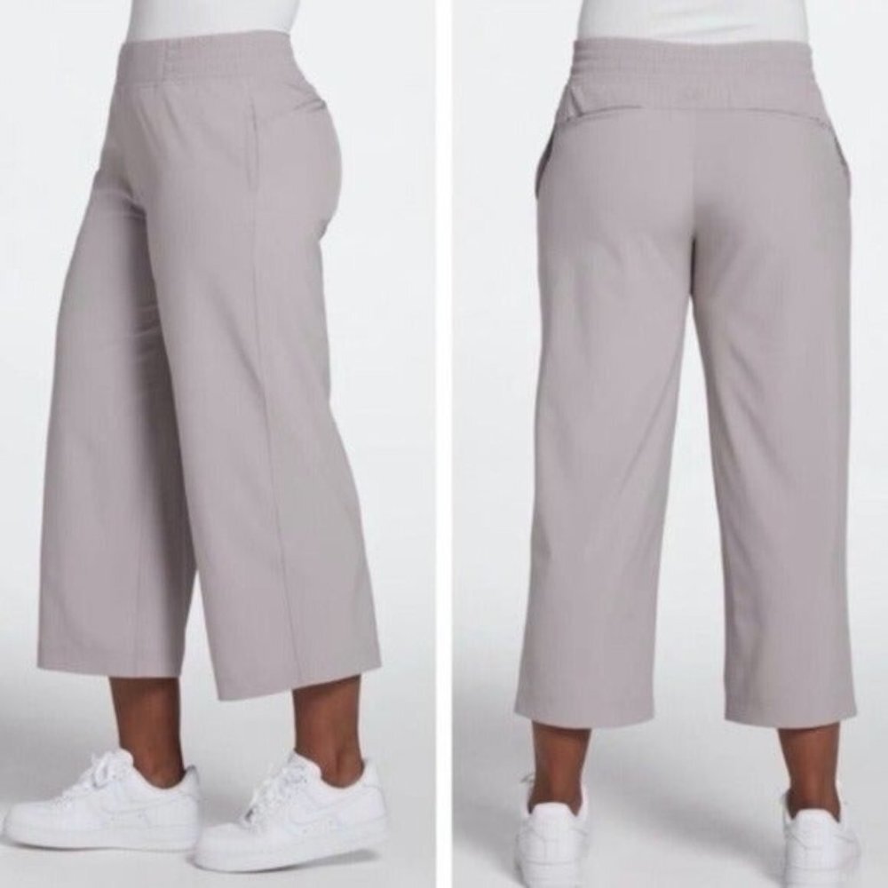 Calia by Carrie underwood wide leg elastic waist cropped pants gray color M